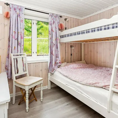 Feriehus 8 Person In Valldal