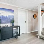 Feriehus 8 Person In Valldal