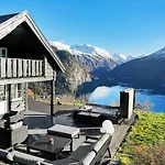 8 Person In *