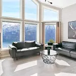 8 Person In Feriehus Valldal